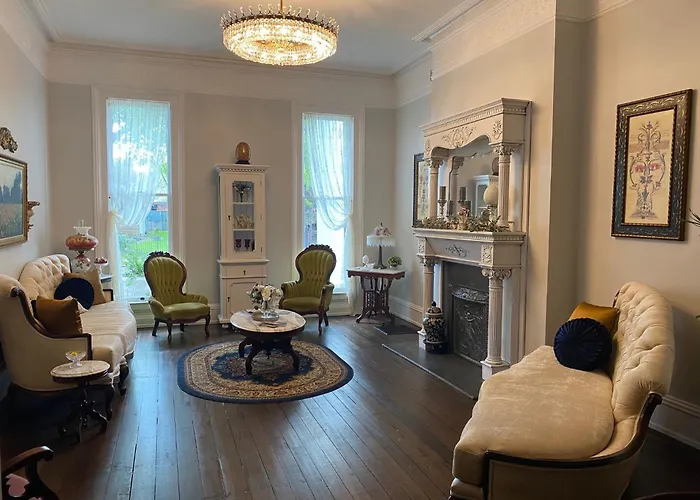 Belle Louise Historic Bed & Breakfast