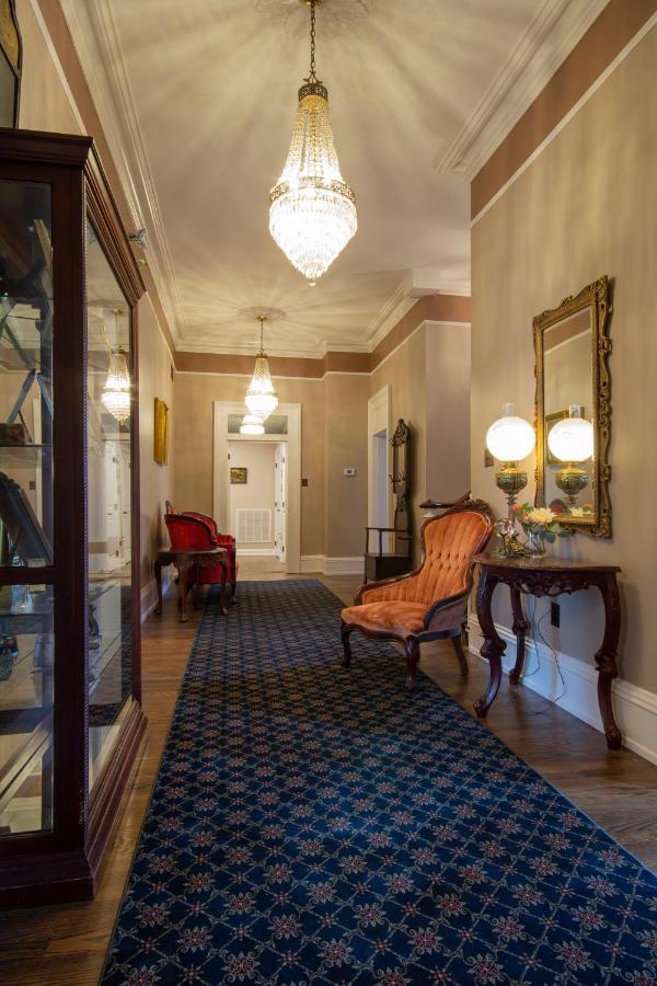 Belle Louise Historic Bed and breakfast *