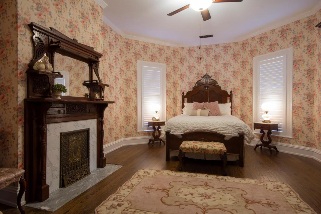 Belle Louise Historic Bed and breakfast